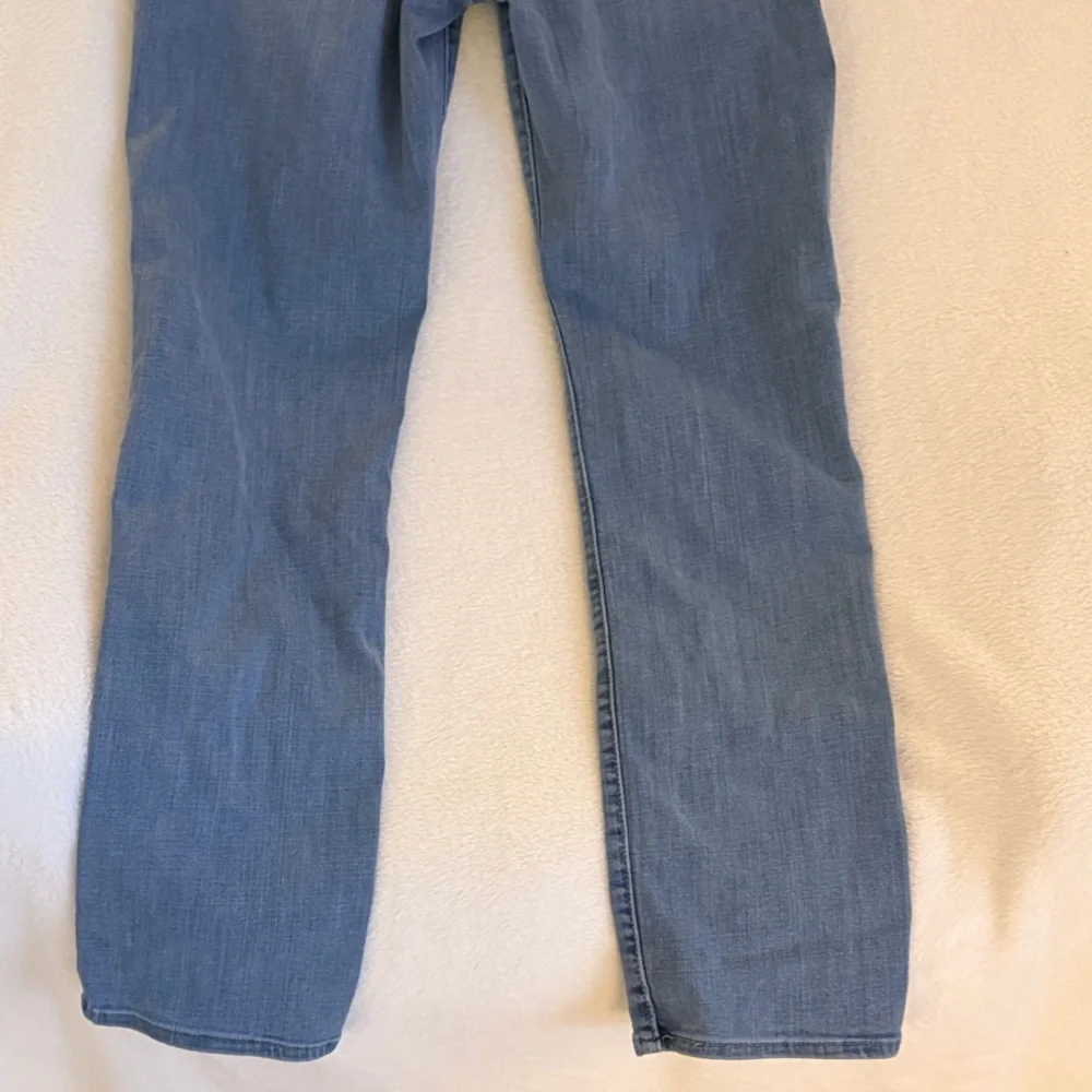 Levi’s Classic Straight Jeans Women’s Size 8 Light Wash - Picture 5 of 11